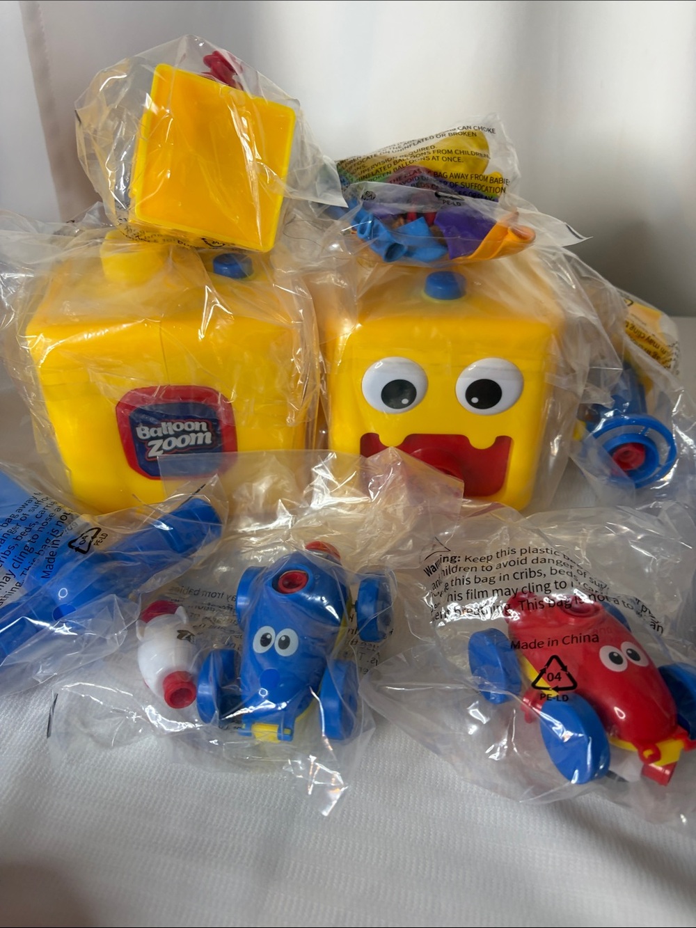 Balloon-Powered Flying Racing Set NIP - Picture 3 of 4
